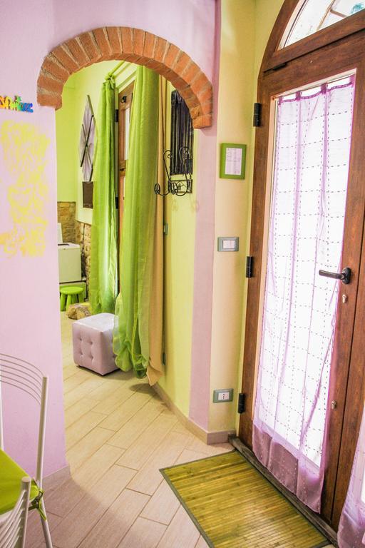 לינה וארוחת בוקר פרוג'ה Alla Maison Di Alessia מראה חיצוני תמונה